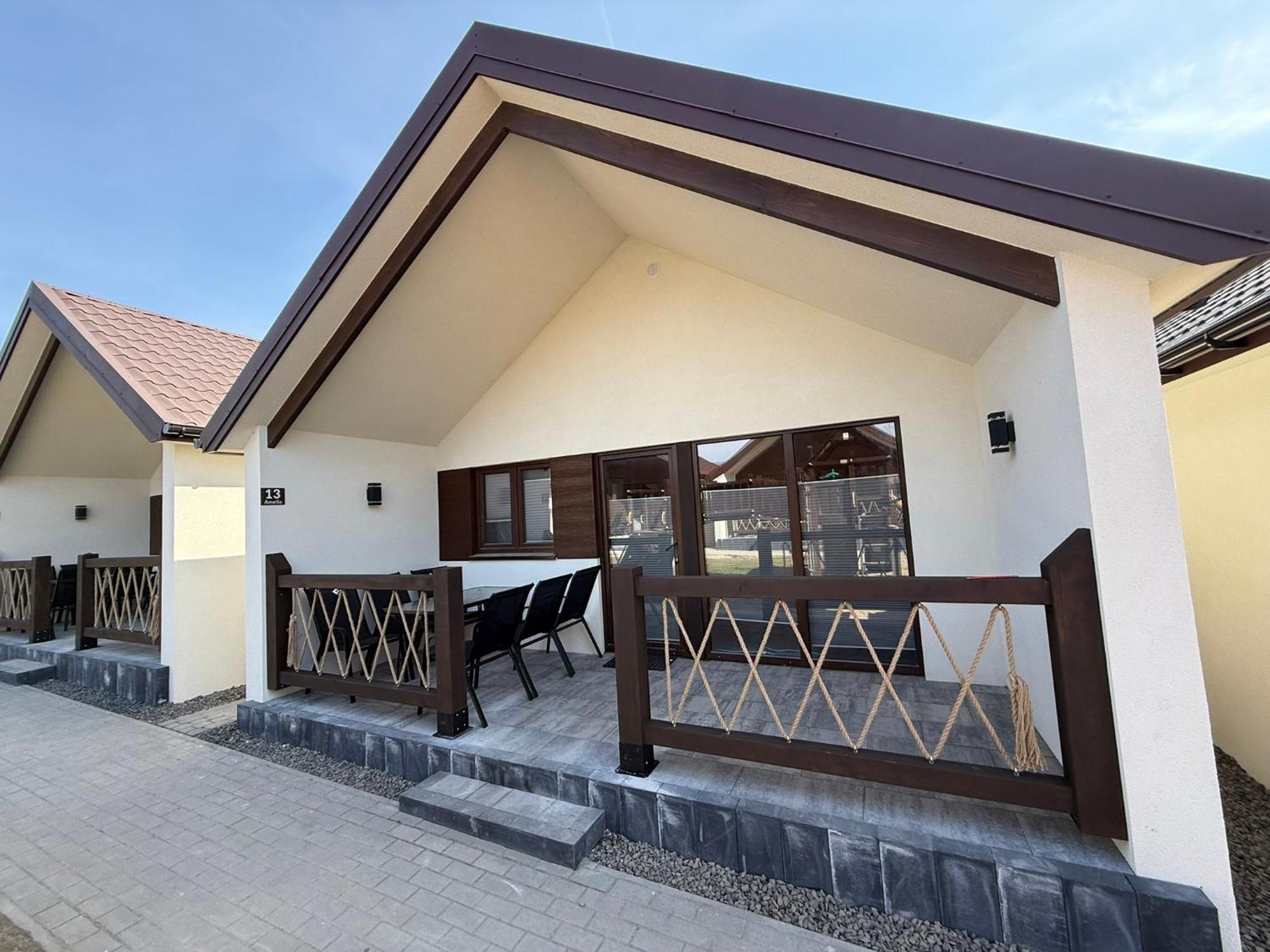 Osrodek Wczasowy Amelia Hotel Jarosławiec Buitenkant foto